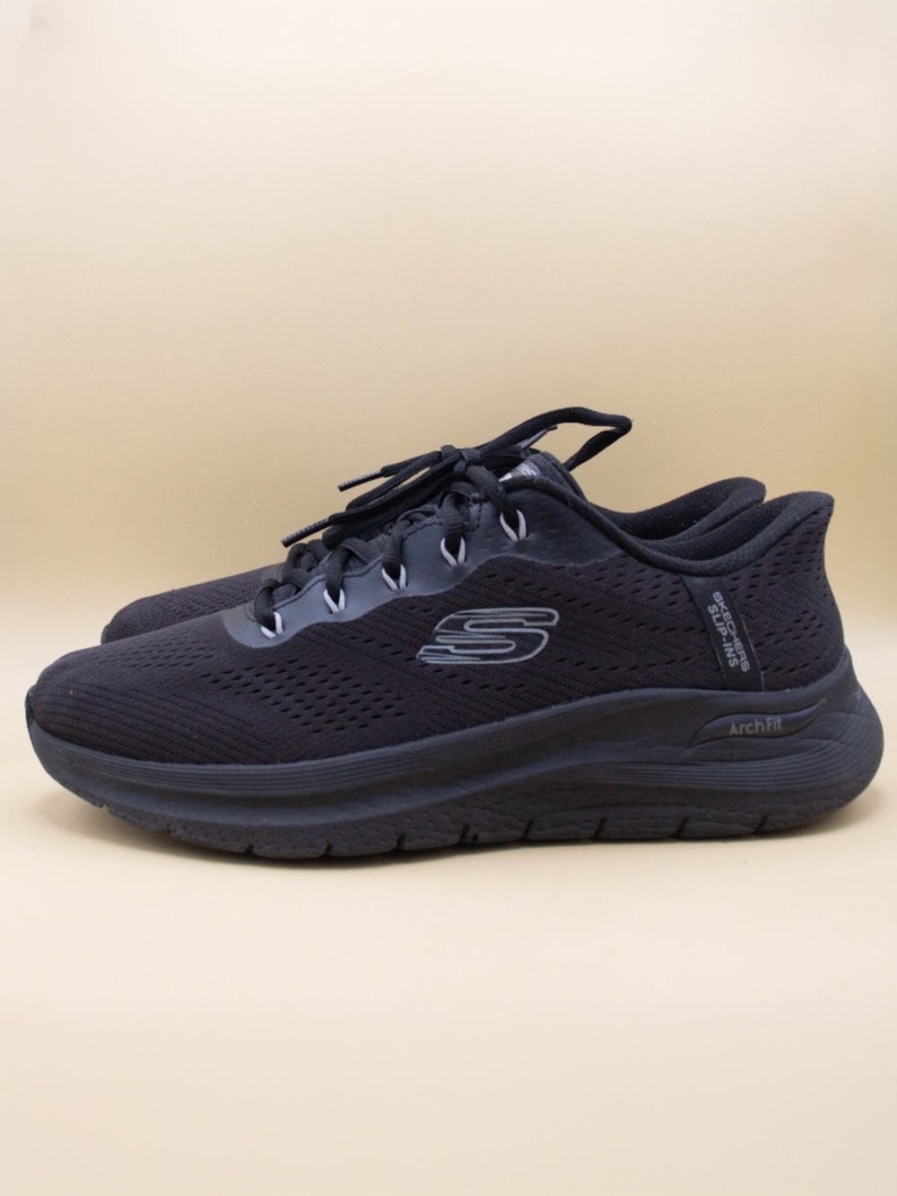 Skechers Slip Ins Arch Fit Black Athletic Shoes 232712WW Men's Size 9.5 Ex Wide